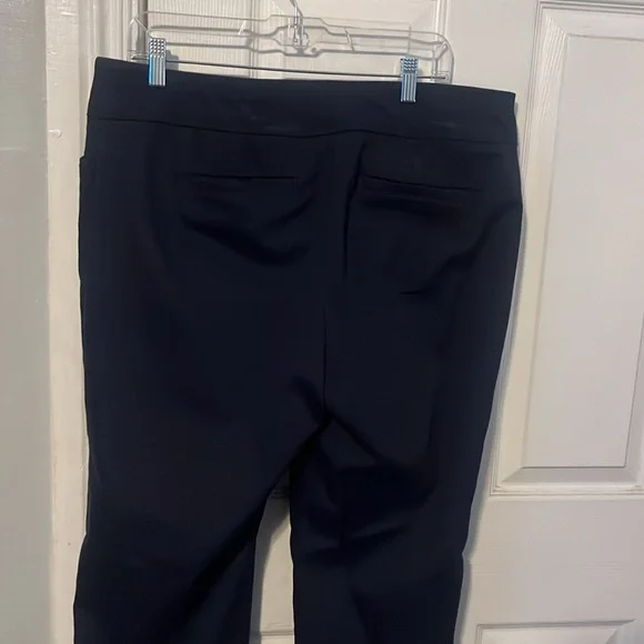 NWT Croft & Barrow Classic Navy Pullon Pants - Picture 10 of 11